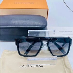 Louis Vuitton Enigm GM Sunglasses